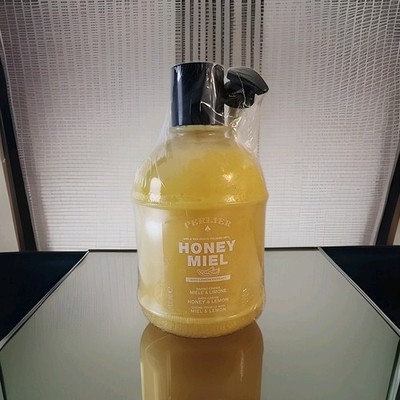 Perlier  Bath Shower Cream Honey Miel W Lemon Extract -2000 ml 67.6 Fl Oz- New !