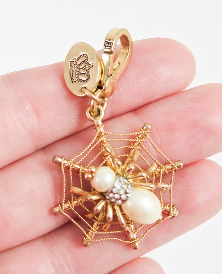 Dije de araña Juicy Couture 2009 edición limitada con perlas de imitación y cristales Foto 4 de 4