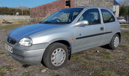 Vauxhall Corsa B 1.2 16v Club 1999 - Picture 21 of 22