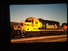 14307 VINTAGE Train Engine Photo 35mm Slide BNSF 6763 RIVERBANK CA MAY 22 2004
