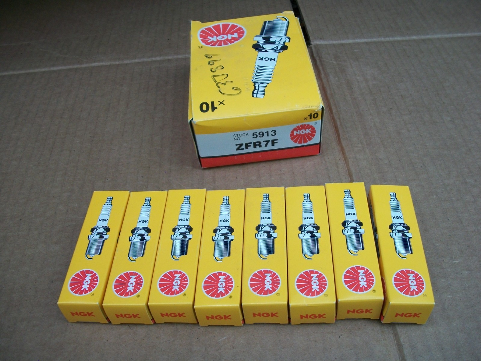 SET OF 8 NEW NGK ZFR7F 5913 Spark Plug oem for boat motorcycle car truck yamaha