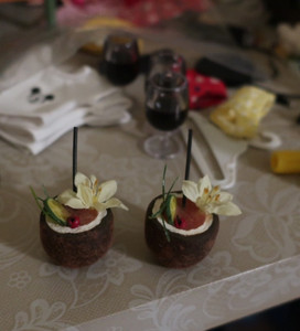 1/4 scale Doll Food Minifee, Tonner Tyler, Cami, Ellowyne, mini Coconut Drinks