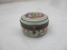 Antike Porzellan &ndash; Deckeldose Dose &bdquo;Barocke Szene 2 Frauen & Kind&ldquo; ~ 1900/1940
