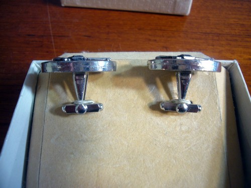 Vintage GUN CUFFLINKS REVOLVER Cuff Links Handgun NRA Silver - Picture 2 of 3