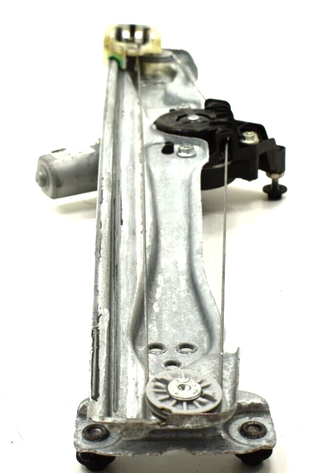 Chevrolet Silverado 3500HD 2020-2023 OEM regulador de ventana de puerta lateral trasera derecha Foto 2 de 4