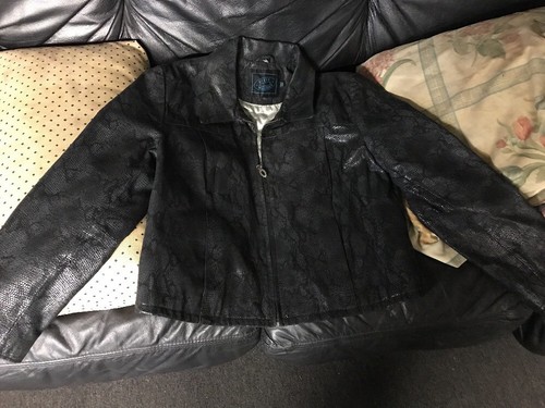 Fitted leather jacket women by Steve 