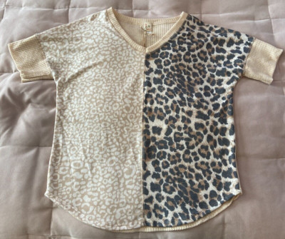 NWT 7th Ray Women's Multicolor Short Sleeve V Neck Top Size L
