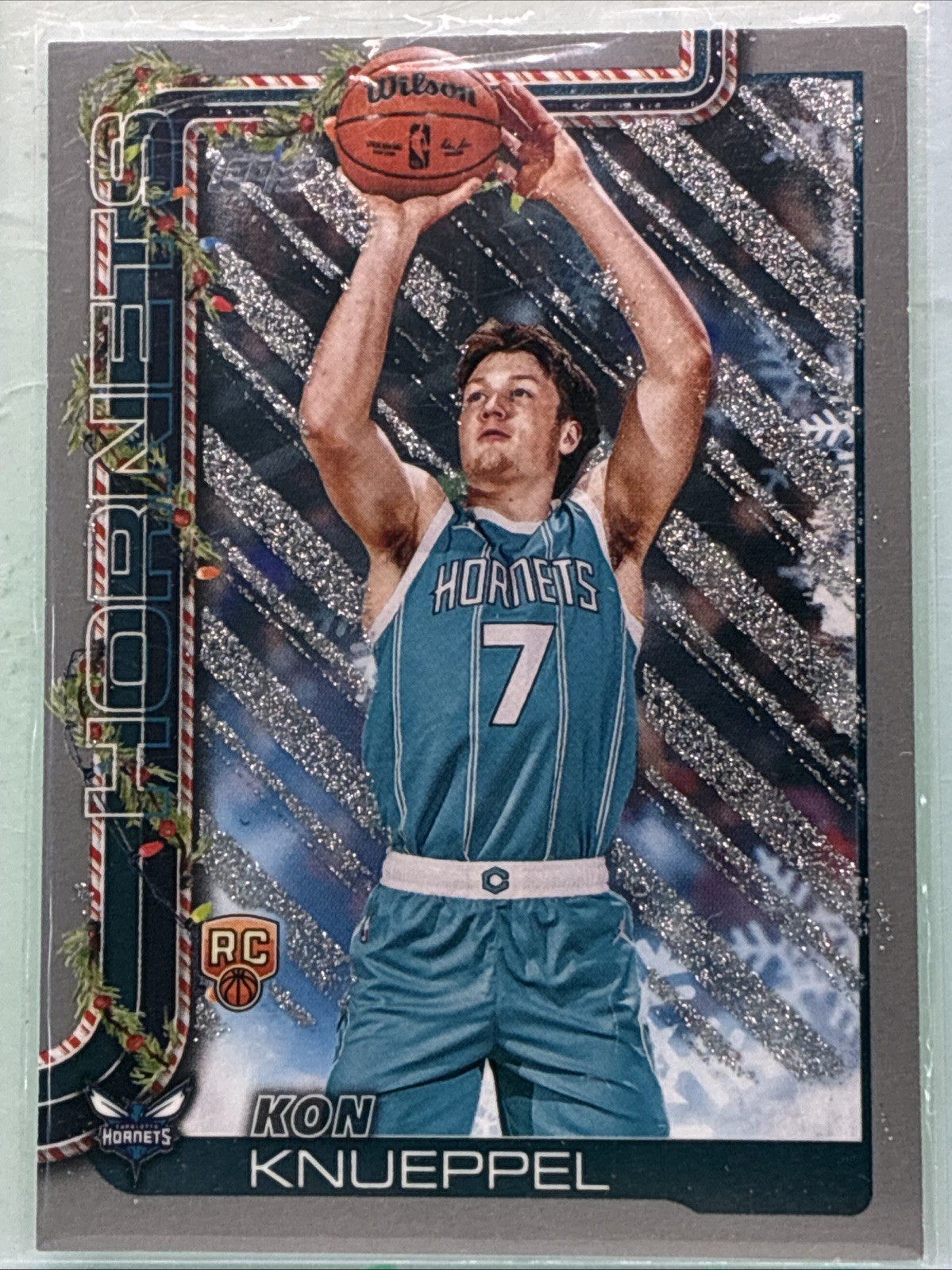 2025-26 Topps Holiday - Kon Knueppel #H164 Holiday Silver Glitter (RC)