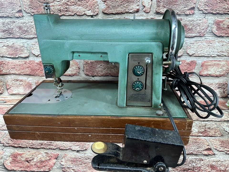 Vintage White Model E 6354 Sewing Machine 677512897 With Pedal eBay