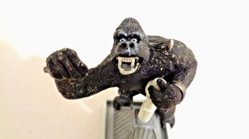 Hallmark 2010 King Kong Ornament - Picture 2 of 6