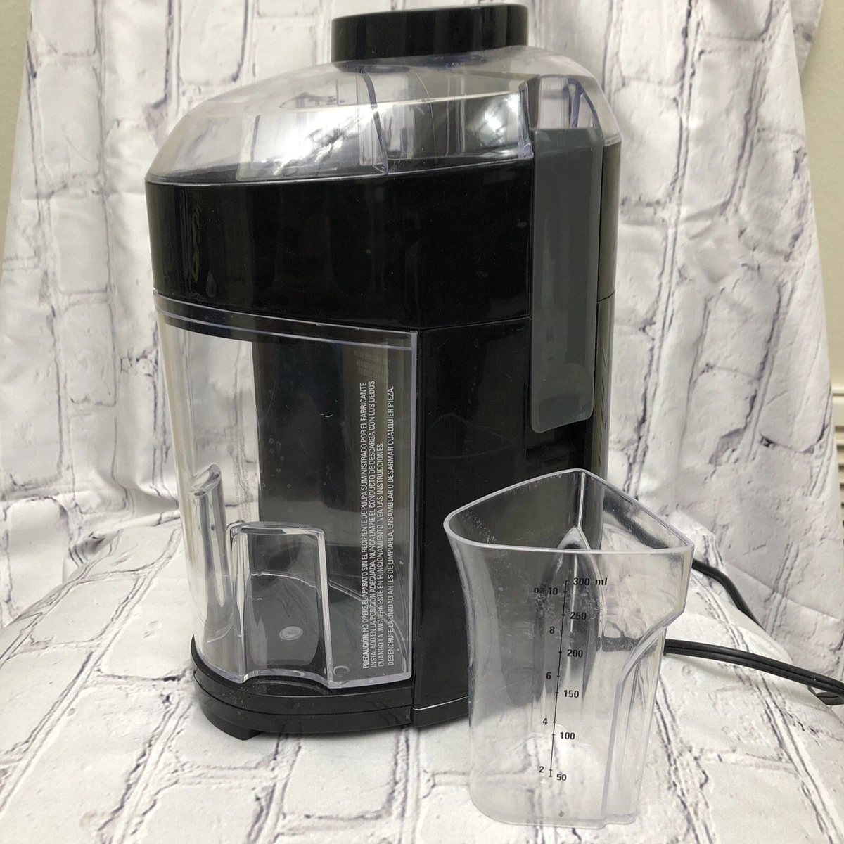 BLACK+DECKER Fruit and Vegetable Juice Extractor, 400-Watt Black