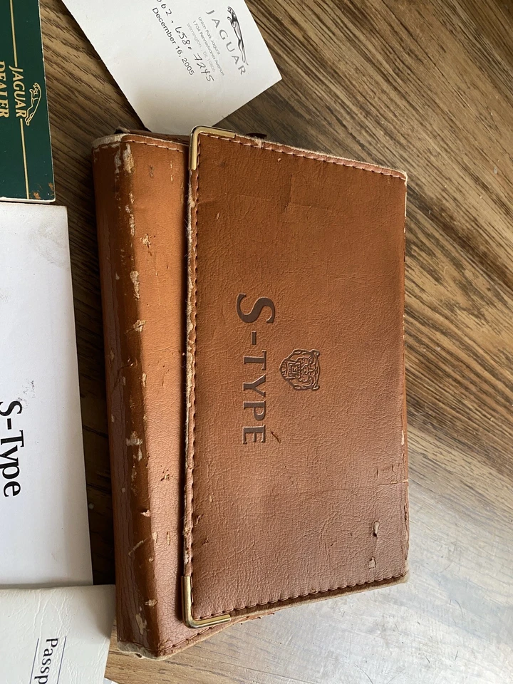 2000 JAGUAR S TYPE OWNERS MANUAL COMPLETE 6 BOOKLETS & LEATHER CASE - Image 4 of 4