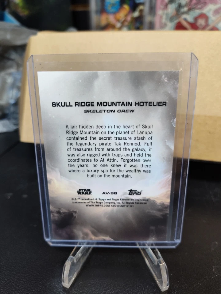 2025 TOPPS CHROME STAR WARS AUREBESH DEBUT /25 SKULL RIDGE MOUNTAIN HOTELIER - Image 2 of 2