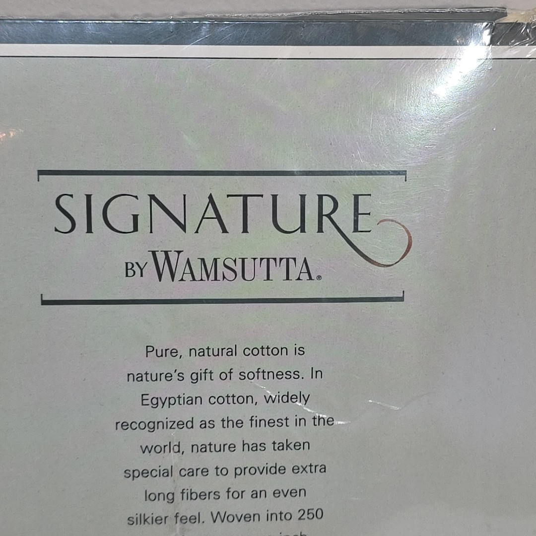 Signature Wamsutta Egyptian Cotton Two Standard Queen Pillowcases 250 TC 20x26
