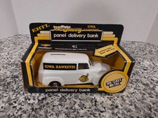 Iowa Hawkeyes 50' Chevy 1984 ERTL Die Cast Panel Delivery Bank MIB NEW