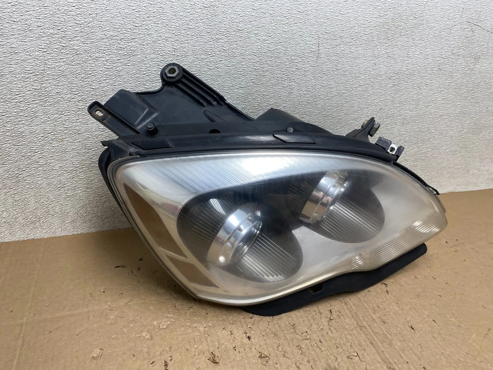 Farol de halogênio 2007-2012 GMC Acadia lado direito do passageiro fabricante de equipamento original U0648 DW - Imagem 3 de 4