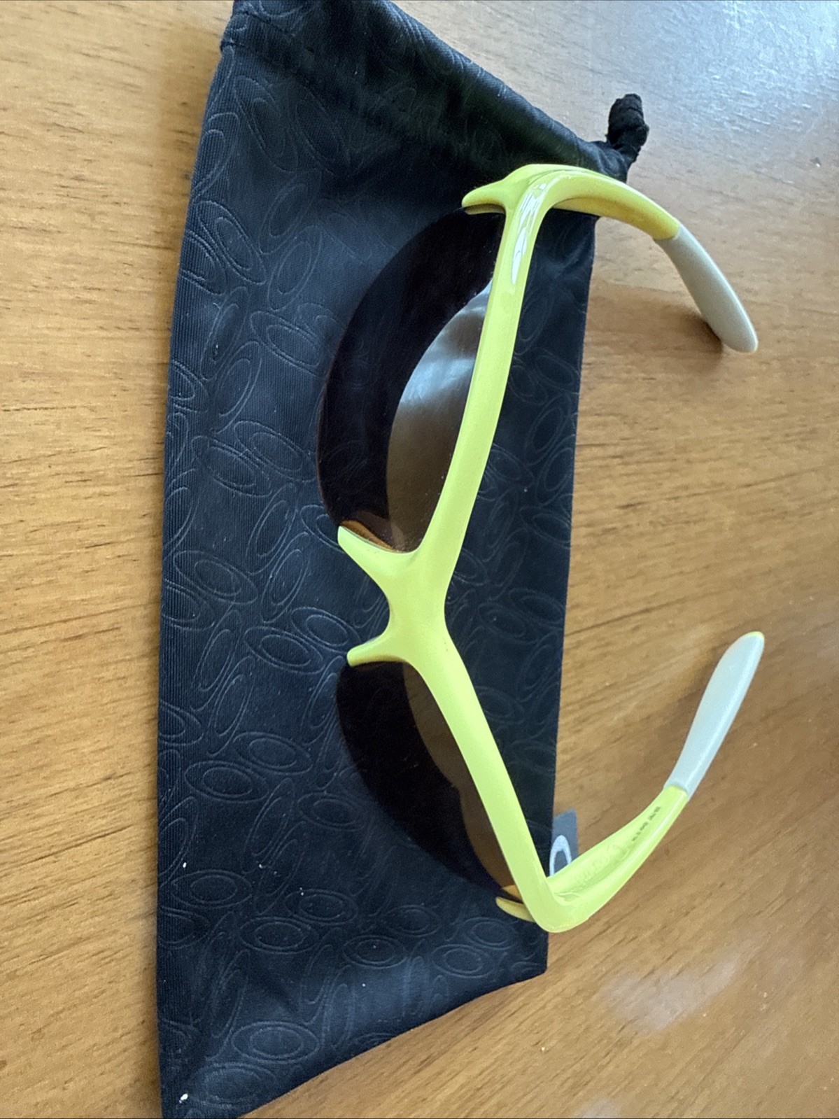 Oakley Commit - image 1