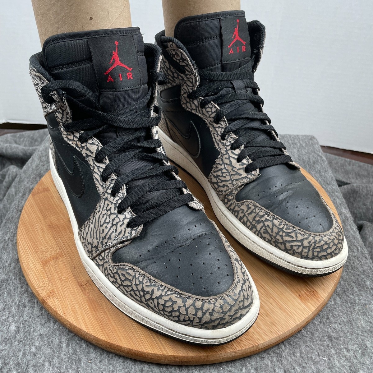 靴 NIKE AIR JORDAN 1 RETRO HIGH Un-Supreme Nike Air Jordan 1 High Retro Un-Supreme Cement Elephant