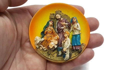 🚨Jesus y el Iman de la Familia, Holy Family Mary Joseph Baby Jesus Resin Magnet - Picture 9 of 9