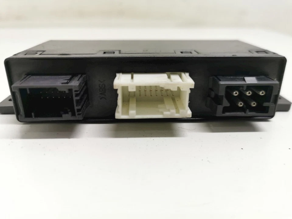 CENTRALINA CHIUSURA CENTRALIZZATA BMW 5 serie Touring (E39) 2000 689667 - Immagine 2 di 3