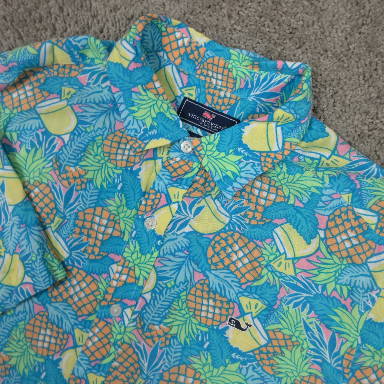 Vineyard Vines Shirt Mens Large Blue Geometric Graphic Print Pineapple Hawaiian