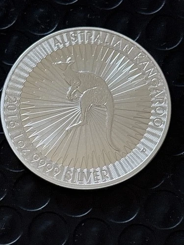 2016 AUSTRALIAN KANGAROO UNCIRCULATED 1OZ. .9999 FINE SILVER COIN