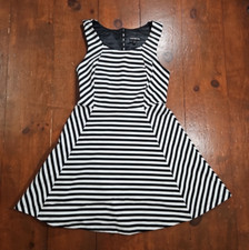 EXPRESS Dress Medium Black White Striped Contemporary Fit Flare Stretch Short A1