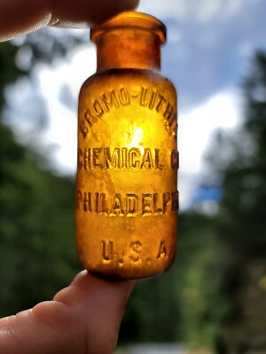 Old Miniature Philadelphia Chemical Bottle! marked ''Bromo -Lithia''