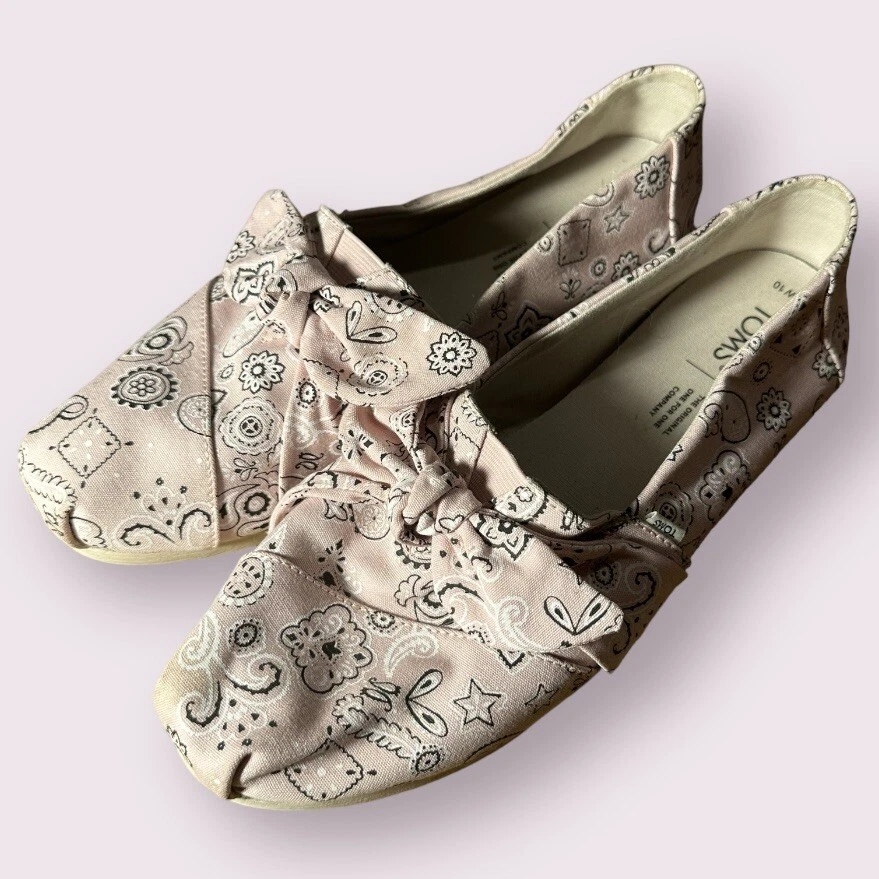 Baby Pink Bandana Paisley Toms with Bow Women s Size 10 Slip On