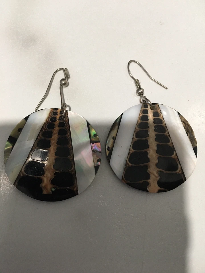 Unique Jewelry- Ladies Earrings With Real Stone & Shell Inlaid Abalone💎 - Image 2 of 2