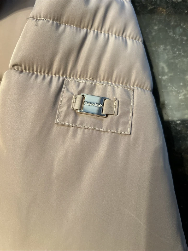 Calvin Klein Chaqueta/Abrigo Puffer Con Capucha Mujer Talla 2X Piel Marrón Claro Foto 4 de 4