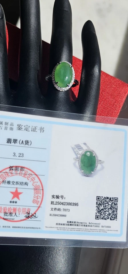 Anillo ajustable de circón cúbico de plata de ley 925 jadeíta verde Birmania Foto 2 de 4