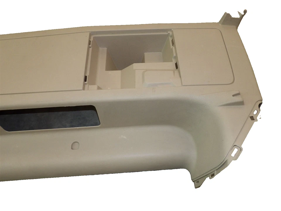 Cadillac Escalade ESV 2007-2014 Cadillac Escalade ESV panel interior inferior izquierdo Foto 3 de 4