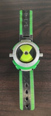 Ben 10 Ultimate Omnitrix Projector Watch Bandai 2008 Electronic Lights Up TESTED