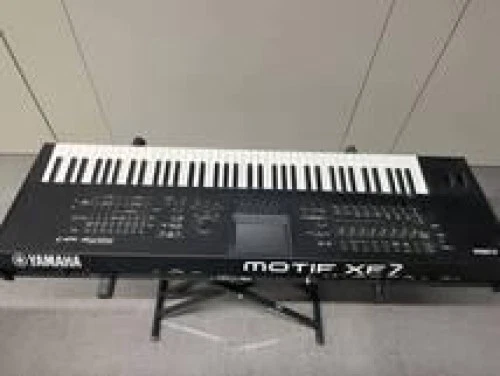 Roland Fantom-G7 Keyboard Synthesizer 76-keys vintage Free Shipping from Japan - Image 3 of 4