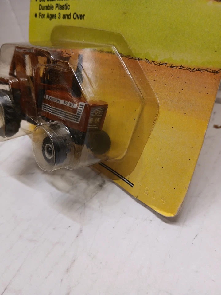 Hesston Farm Toys 1/64 80-90 tractor  - Image 3 of 4