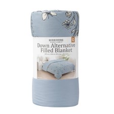 Berkshire Down Alternative Filled Blanket.Reversible to solid Queen Size 98"X92"