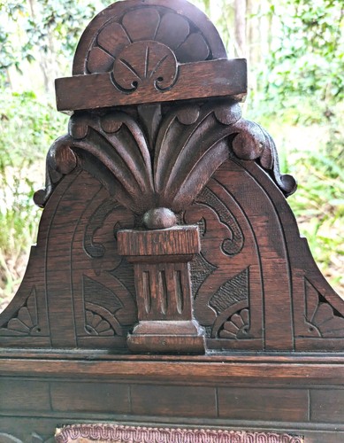 19th Century Hand Carved Wood and Velvet Throne Chair, Original Condition - Picture 3 of 6
