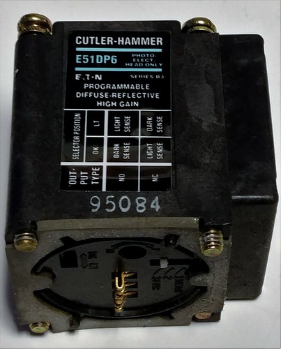 Cutler-Hammer E51DP6 Photoelectric Proximity Sensor - Picture 5 of 7