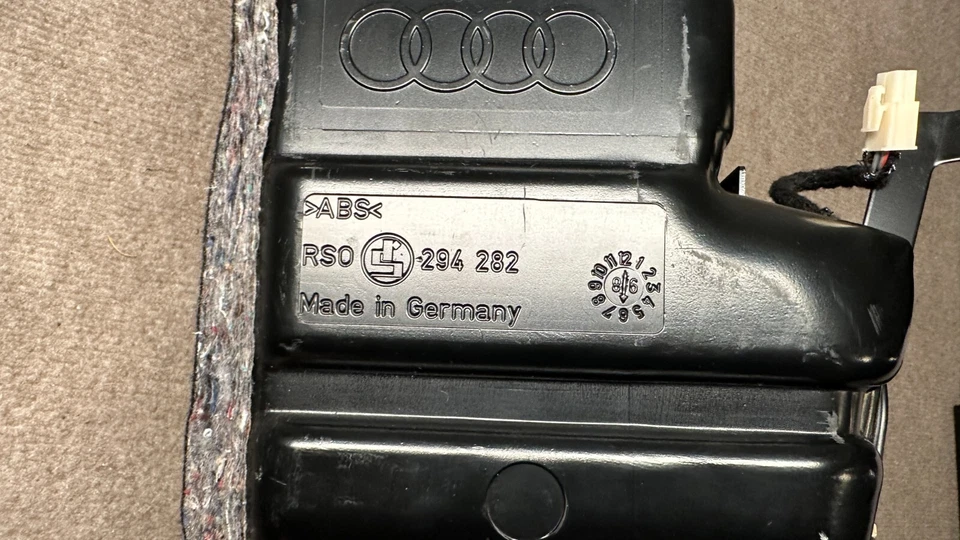 Audi C6 A6 S6 RS6 2005-2011 Avant Allroad Subwoofer Trasero Bose Altavoz Caja de Bajos Foto 3 de 4