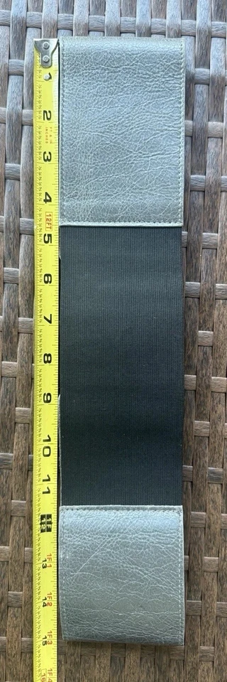 Cinturón de cuero Nyovee para RK. Muestra de filigrana de latón mediana grande OFERTA Foto 3 de 4