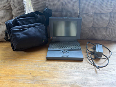 Apple PowerBook 170 Vintage Laptop defekt mit Tasche