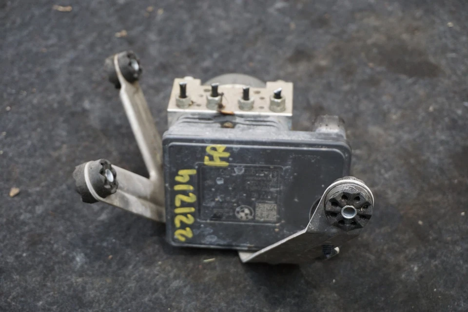 Модуль антиблокировочного тормозного насоса ABS 34516796014 34516877111 OEM BMW i3 14-20 - Изображение 3 из 4