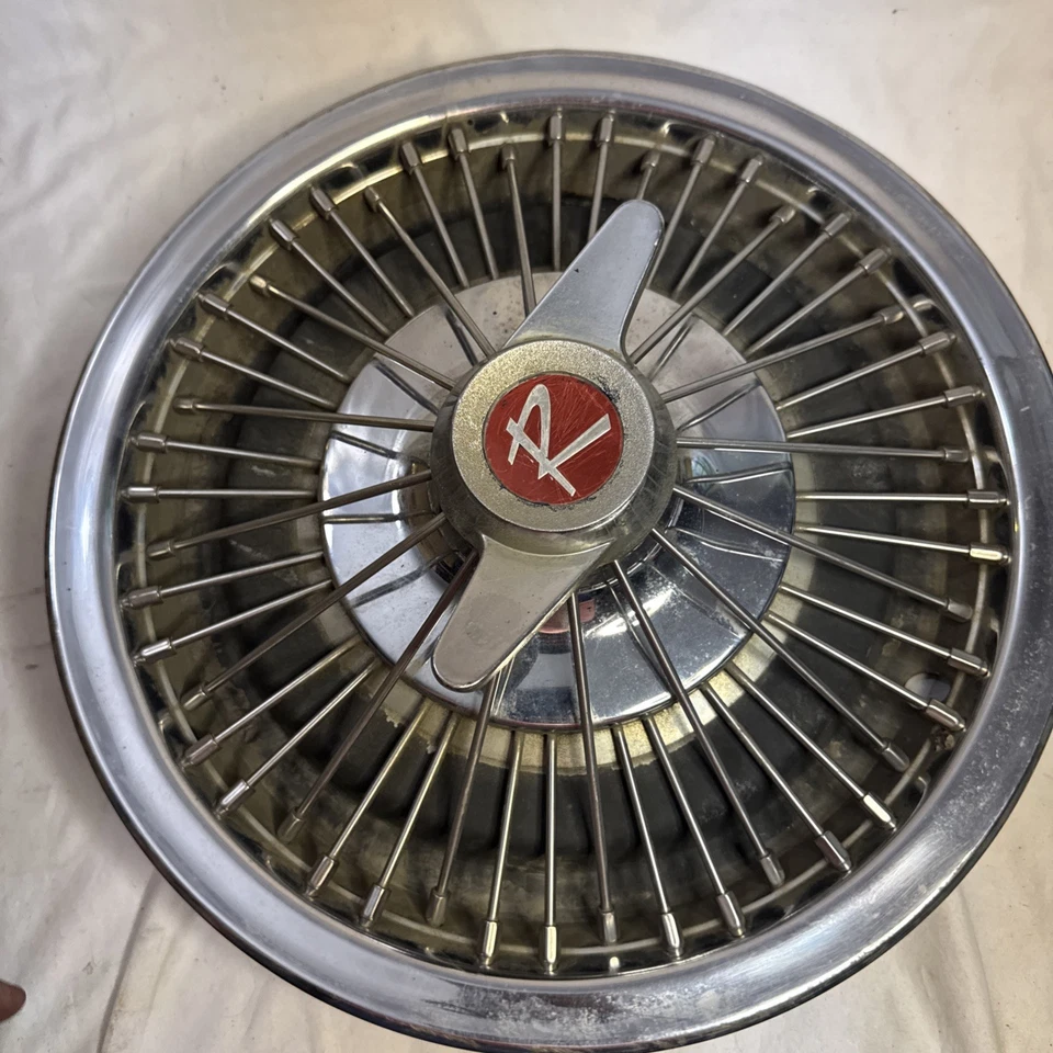 Tapacubos Ambassador 1963-1967 vendidos por tapa Foto 2 de 4