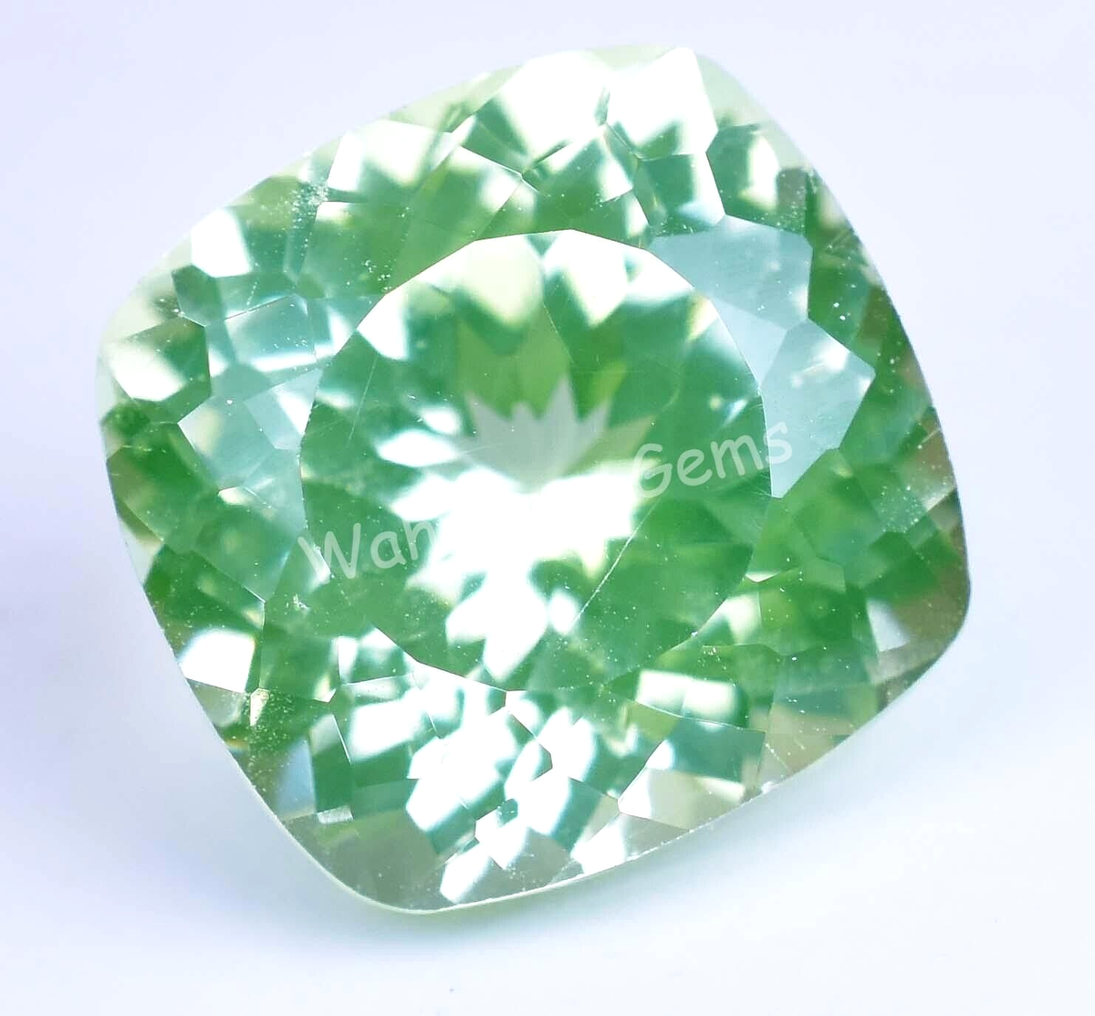 Natürlicher Smaragdstein 8,25 Karat/9,15 Ratti Lab Zertifiziert – Leading Light Jewellery