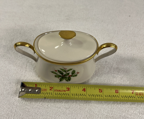 Zuccheriera Lenox Holiday China con coperchio Made in USA agrifoglio e bacche - Foto 14 di 15