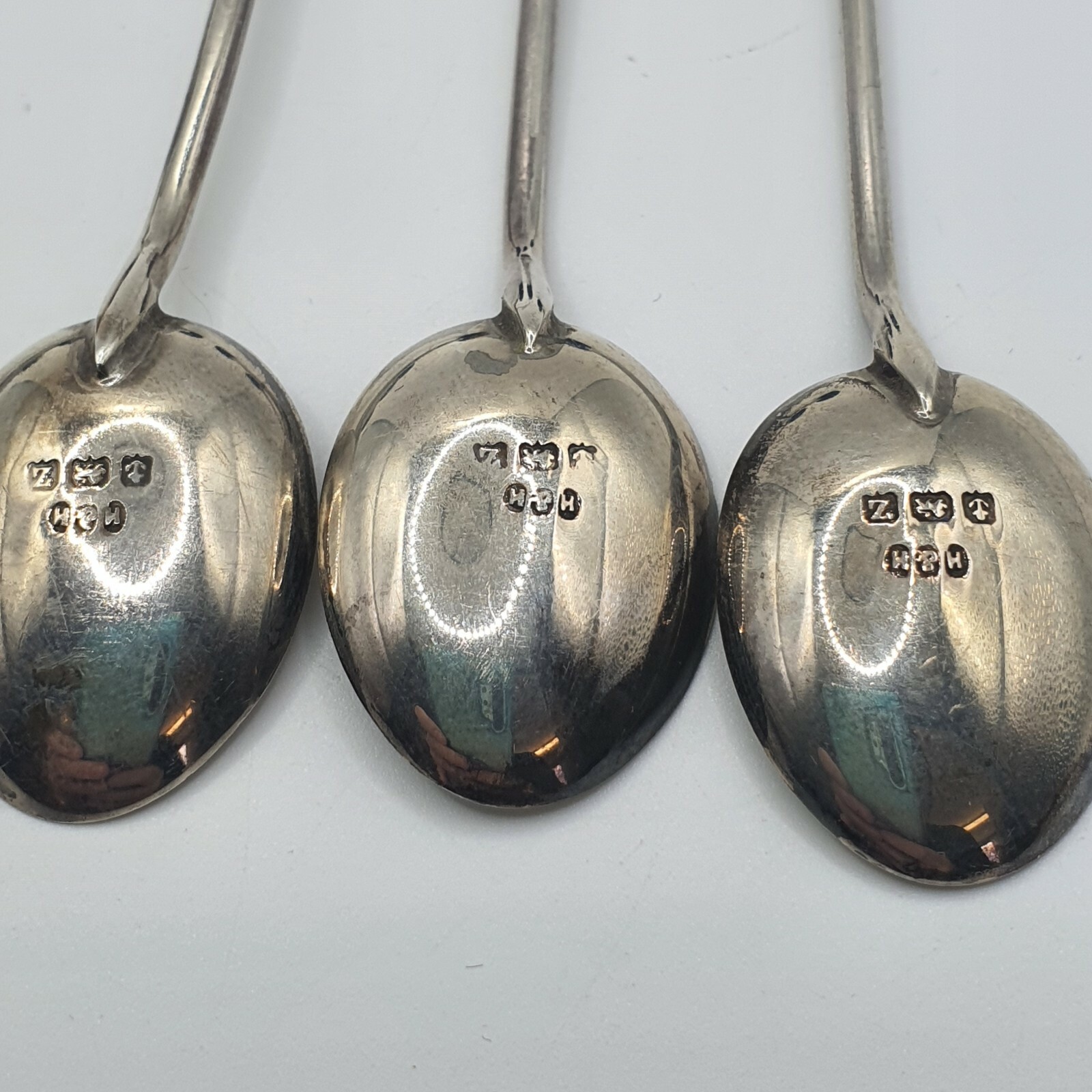Photo 3 of Antique Boxed Hallmarked Silver Coffee Spoons By Harrods London 1924 