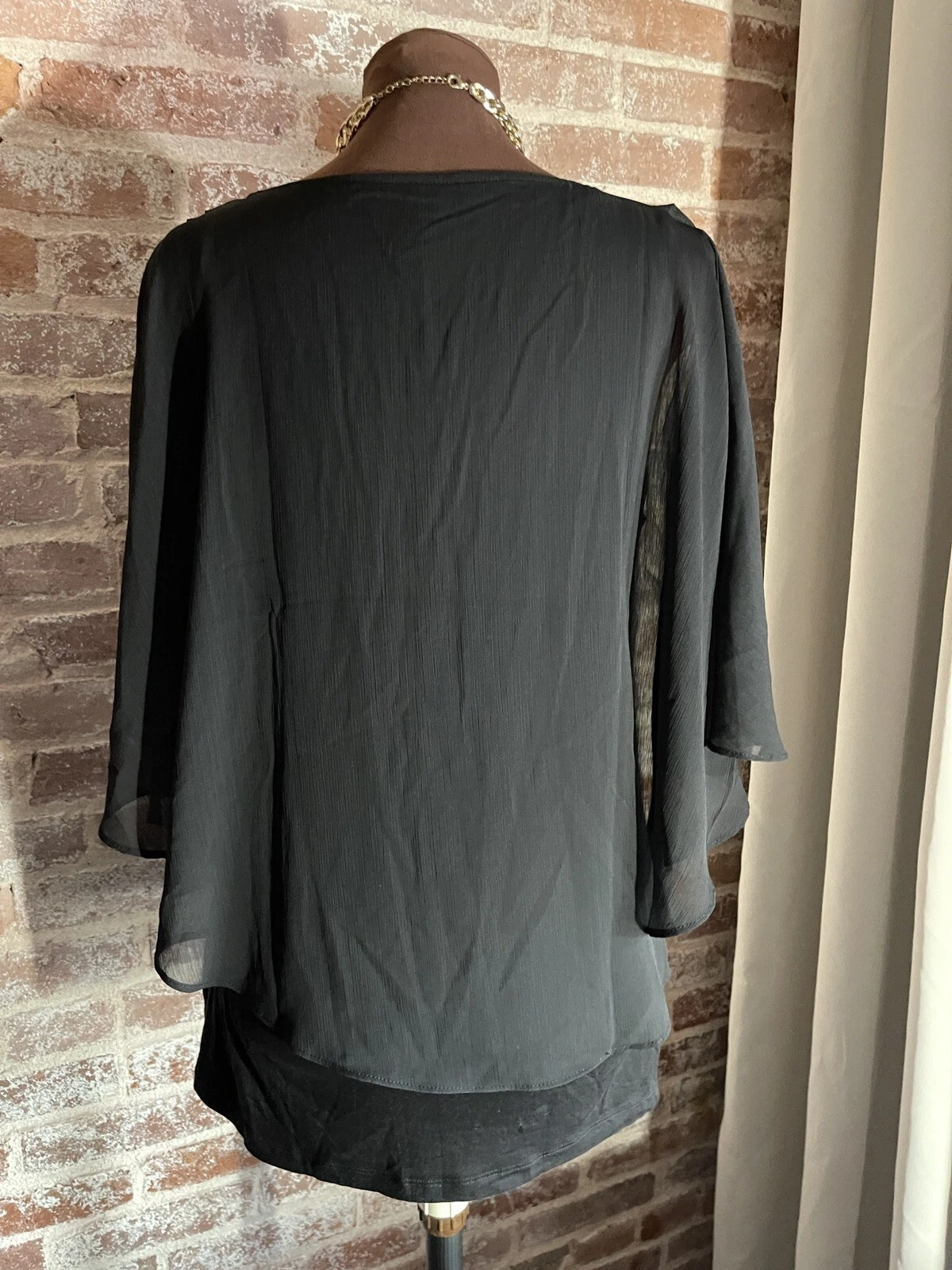 Nuovo! Camicia Alyx Falling Into You nera a strati manica flutter in chiffon grande