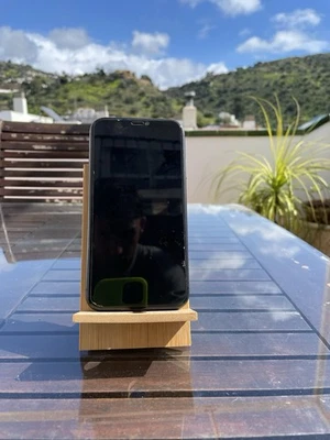 Apple iPhone 11 · 64GB