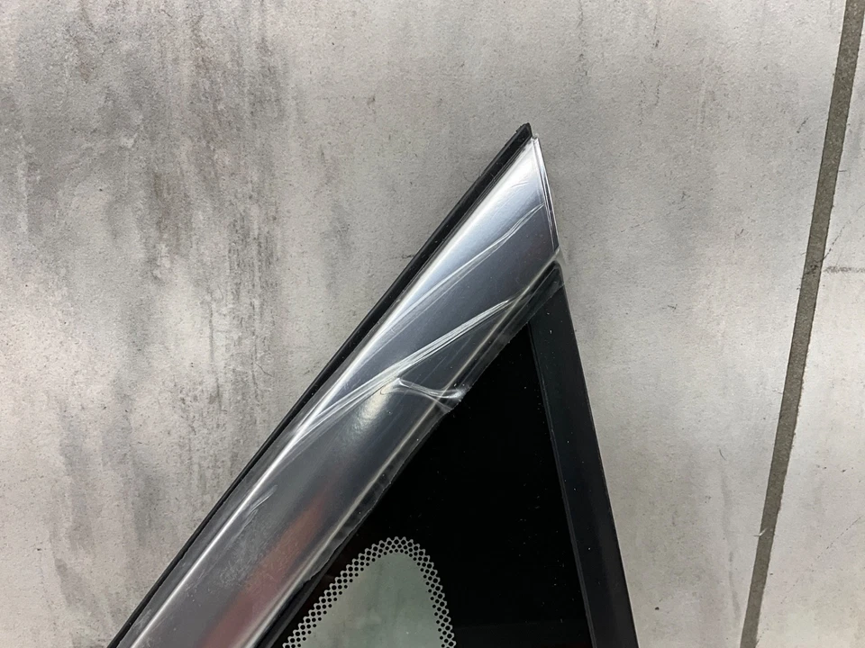 NUEVO OEM 2017-2025 CHRYSLER PACIFICA VENTANA DE CUARTO DE VIDRIO FRONTAL IZQUIERDA #68227745AC Foto 3 de 4